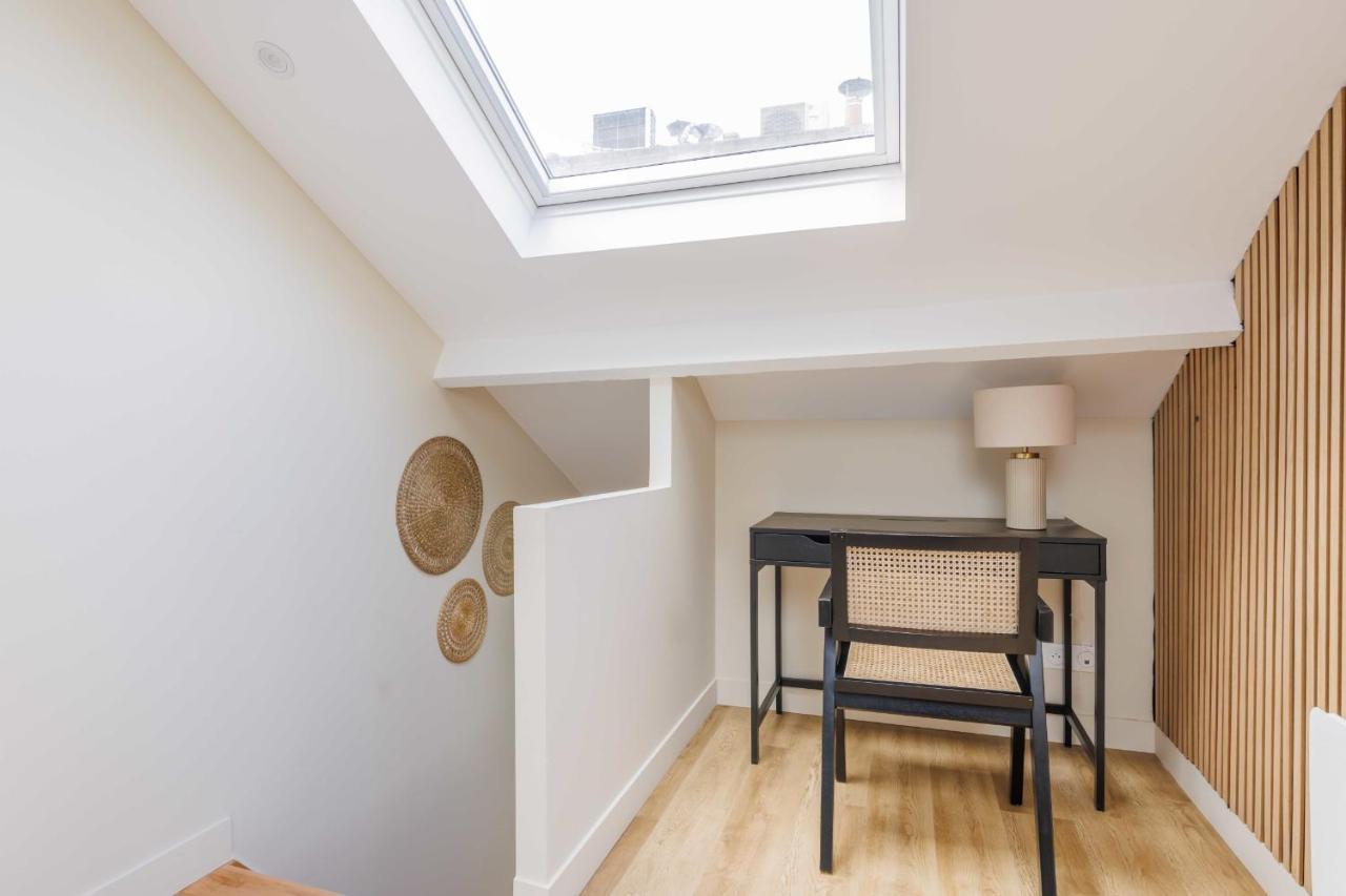 Charming Appart Duplex 7P2Br Le Marais Appartamento Parigi Esterno foto