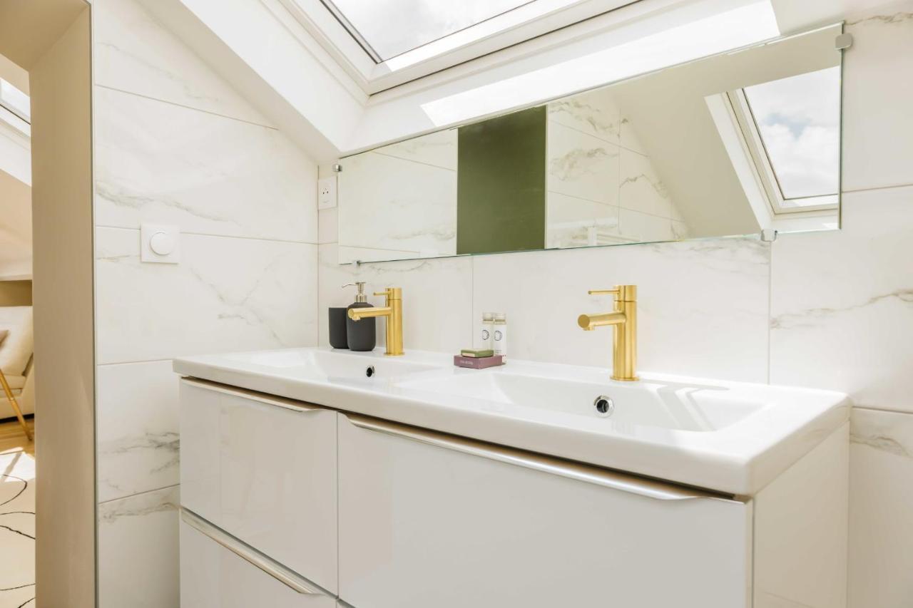 Charming Appart Duplex 7P2Br Le Marais Appartamento Parigi Esterno foto